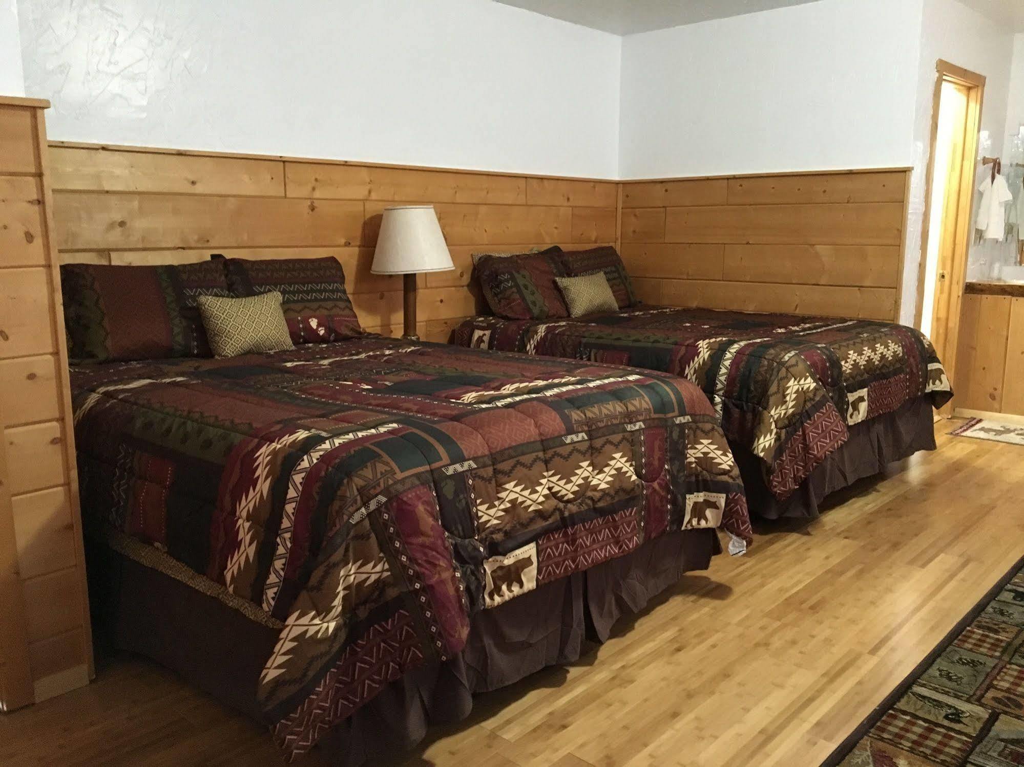 Chinook Winds Motel Dubois Exteriér fotografie